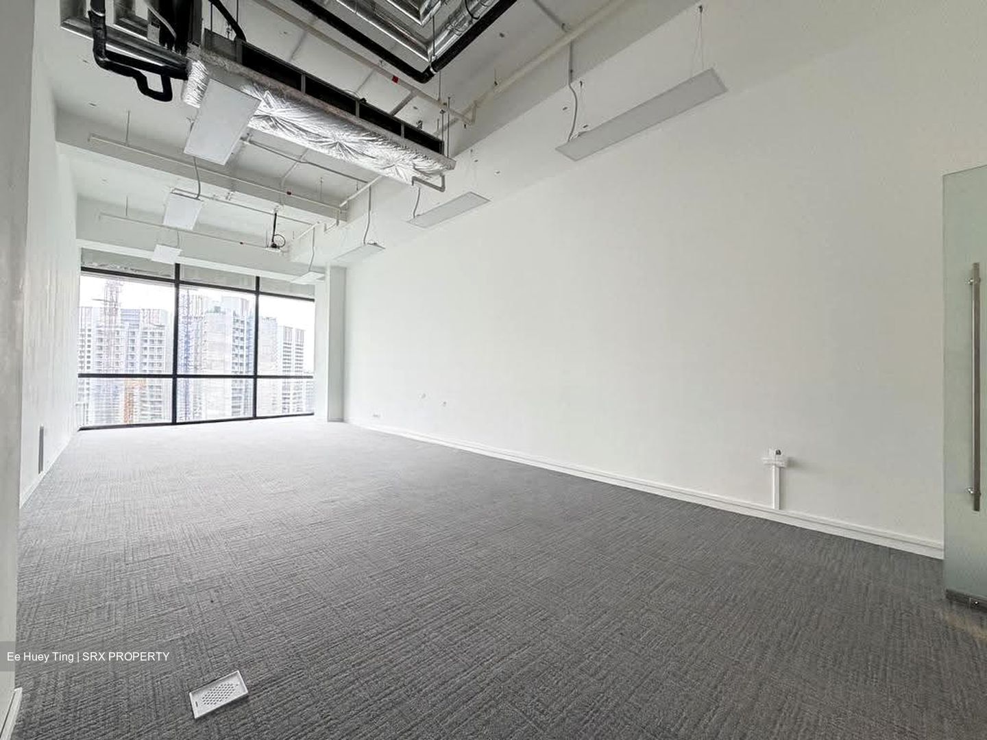 Woods Square (D25), Office #616944211